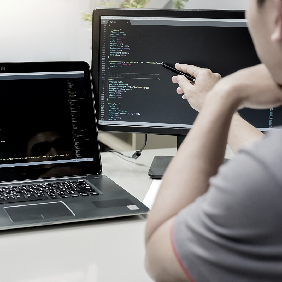 Mac developer. Профессия веб Разработчик. Информационные системы и программирование. Программист за ПК. Web программирование картинки.